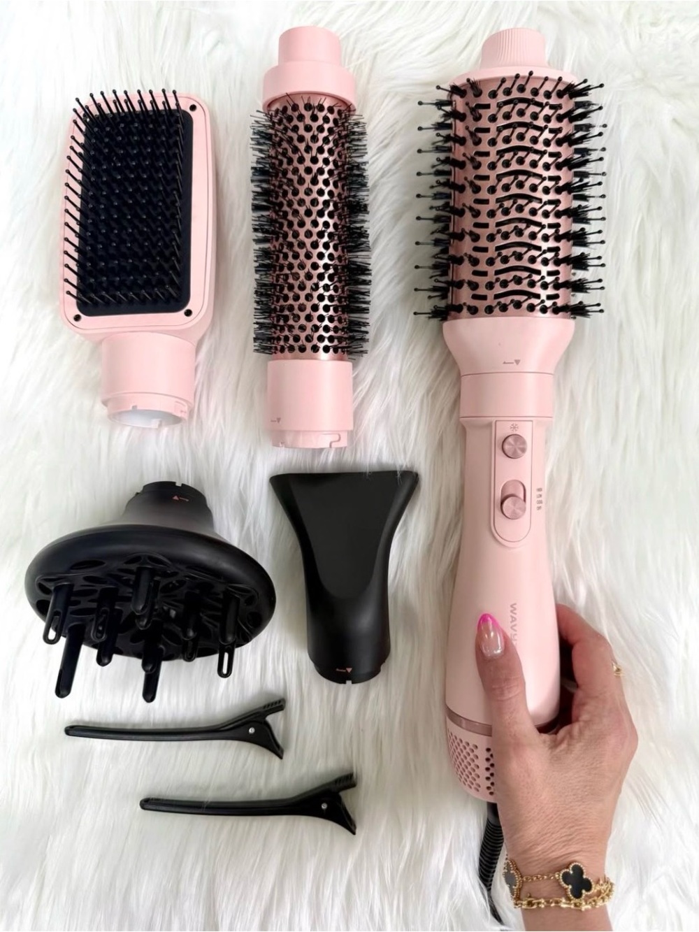 Wavy talk - Air Sculpt 5-in-1
5-in-1 Hot Air Brush Set